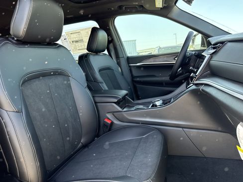 New 2026 Jeep Grand Cherokee L 2WD image 20