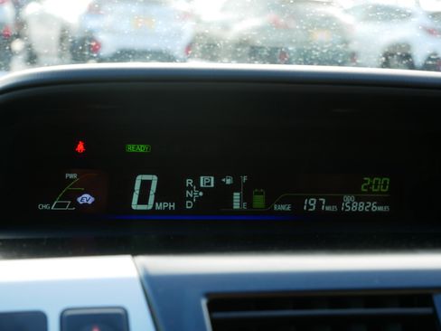 Used 2013 Toyota Prius V Two image 20