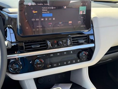 New 2026 Nissan Pathfinder SL image 19