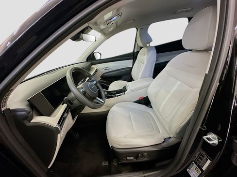 Used 2025 Hyundai Tucson SEL image 13