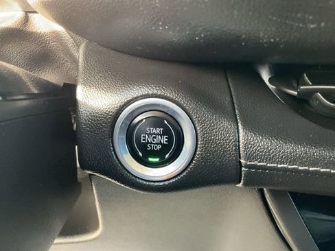Used 2023 Buick Envision Essence image 15