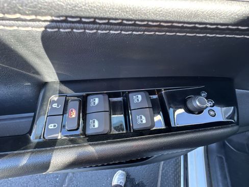 Used 2024 Jeep Wagoneer Series III w/ Flexible Seating Group image 13