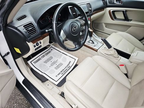 Used 2008 Subaru Outback 2.5i Limited L.L. Bean image 9
