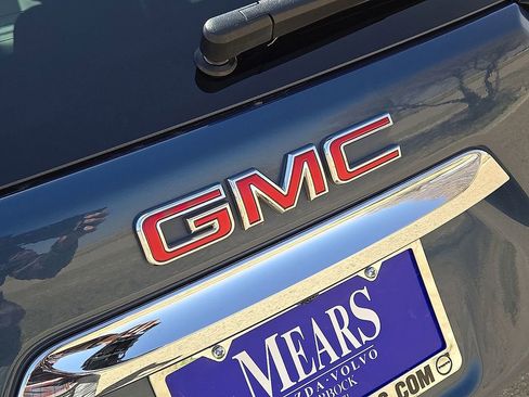 Used 2024 GMC Terrain SLE w/ Driver Convenience Package FWD image 12