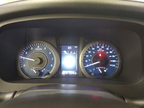 Used 2018 Toyota Sienna XLE image 20