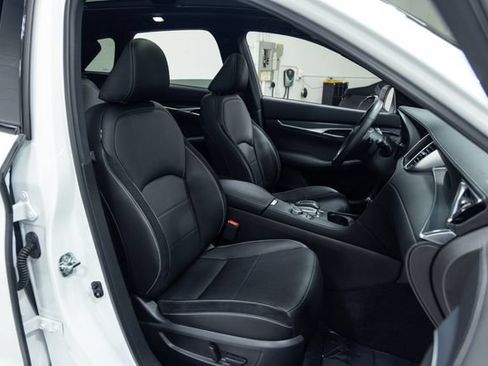 Used 2024 INFINITI QX50 Sport AWD/4WD image 26