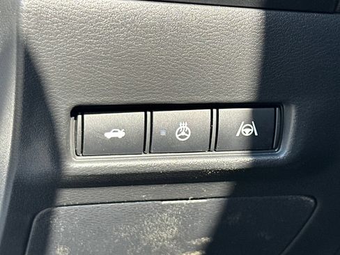 New 2026 Nissan Sentra SR w/ SR Premium Package FWD image 33