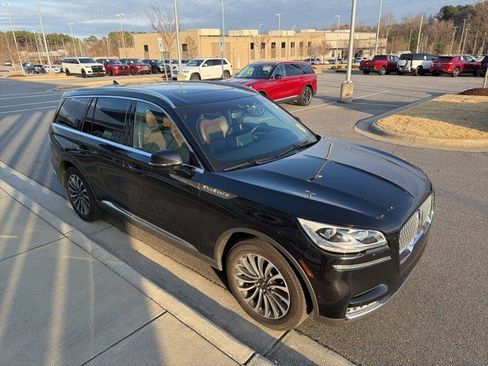 Used 2023 Lincoln Aviator Reserve w/ Equipment Group 201A image 8