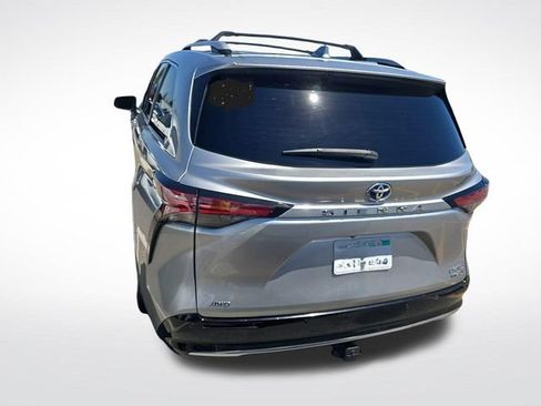 Used 2022 Toyota Sienna Limited AWD/4WD image 5