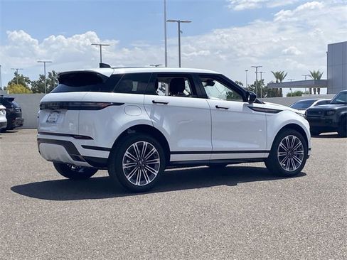 Used 2025 Land Rover Range Rover Evoque Dynamic SE image 17