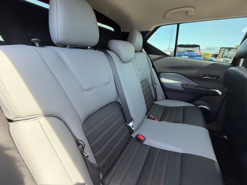 Used 2023 Nissan Kicks SR w/ SR Premium Package FWD image 18