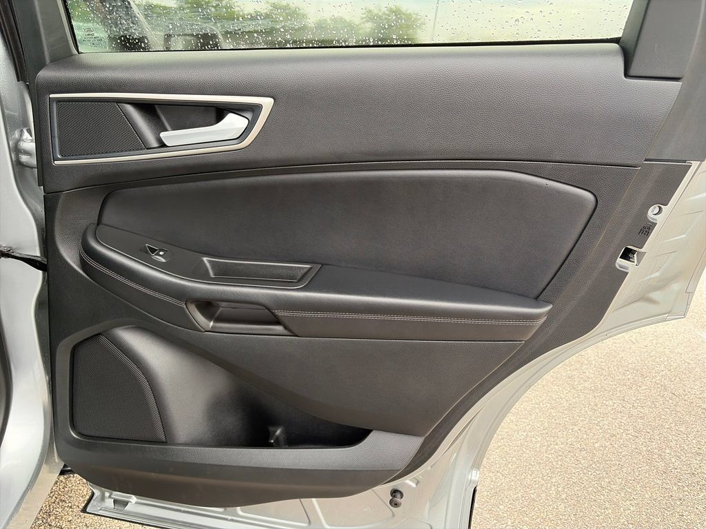 Used 2024 Ford Edge SEL w/ Convenience Package AWD/4WD image 31