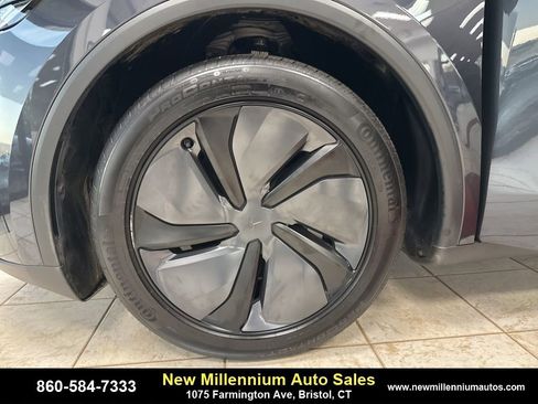 Used 2026 Tesla Model Y Long Range image 16