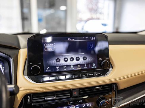 Used 2022 Nissan Rogue Platinum w/ Head-Up Display Package image 26