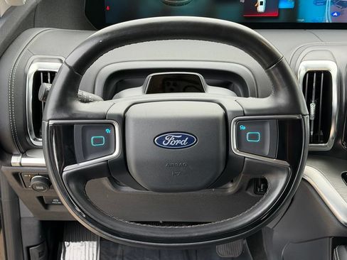 Used 2025 Ford Expedition Platinum AWD/4WD image 27
