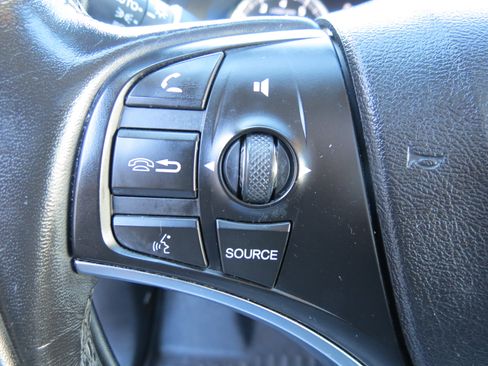 Used 2018 Acura MDX FWD image 13