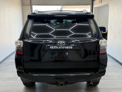 Used 2016 Toyota 4Runner SR5 AWD/4WD image 7