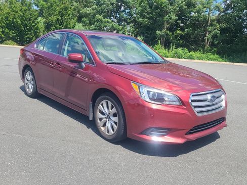Used 2015 Subaru Legacy 2.5i Premium AWD/4WD image 3