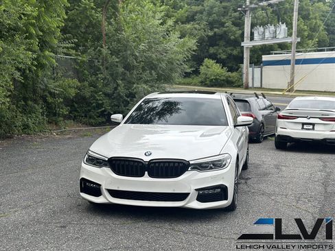 Used 2017 BMW 540i xDrive AWD/4WD image 4