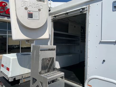 Used 2019 Ford E-350 and Econoline 350 Super Duty image 29