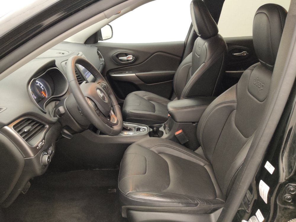 Used 2021 Jeep Cherokee Latitude Lux FWD image 17