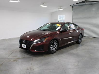Used 2024 Nissan Altima 2.5 SV