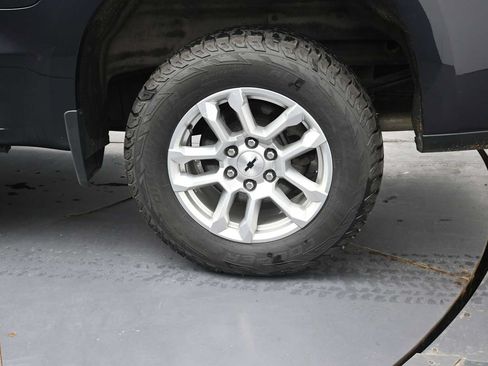 Used 2024 Chevrolet Silverado 1500 RST AWD/4WD image 5