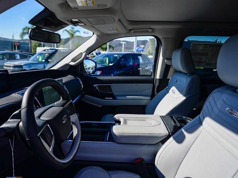 New 2025 Ford Expedition Platinum w/ Platinum Ultimate Package image 18