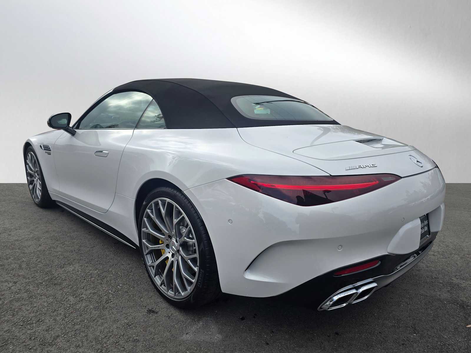 New 2026 Mercedes-Benz SL 63 AMG 4MATIC image 5