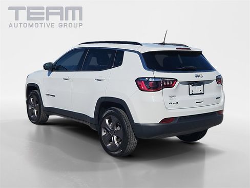 Used 2022 Jeep Compass Latitude image 5