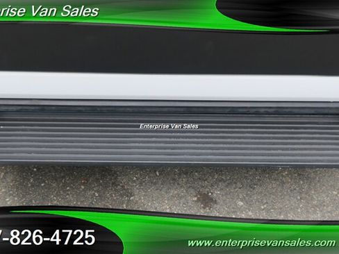 Used 2022 Ford Transit 350 XLT RWD image 11