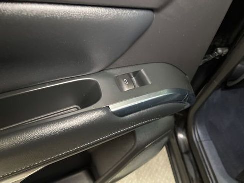 Used 2025 Chevrolet Traverse LT w/ Sun and Wheel Package image 52