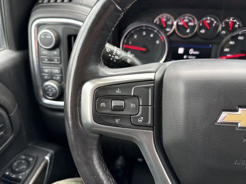 Used 2022 Chevrolet Silverado 3500 LTZ w/ LTZ Convenience Package image 16