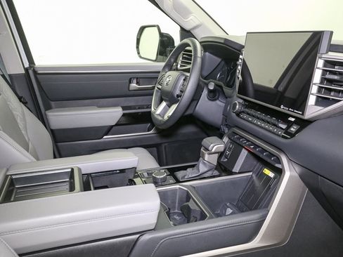 Used 2022 Toyota Tundra Limited image 17