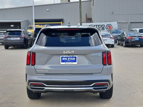 Used 2023 Kia Sorento SX FWD image 5