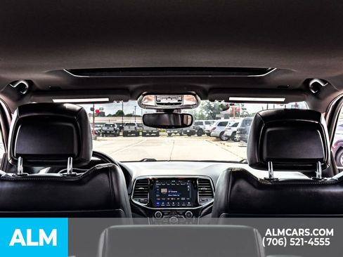 Used 2020 Jeep Grand Cherokee Altitude AWD/4WD image 18