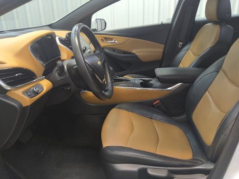 Used 2017 Chevrolet Volt Premier w/ Driver Confidence II Package FWD image 17