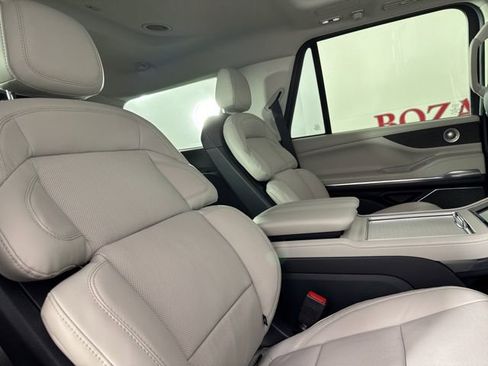 New 2025 Lincoln Navigator Reserve image 69