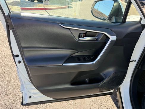 Used 2019 Toyota RAV4 XLE image 21