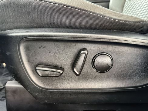 Used 2021 Ford Escape SE image 14