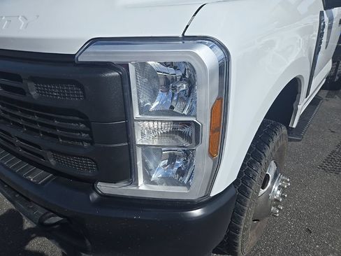 Used 2024 Ford F350 XL AWD/4WD image 28