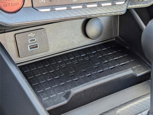 Used 2024 Ford Mustang Premium image 18