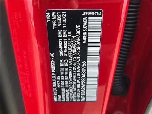 Used 2025 Porsche Cayenne Coupe image 22