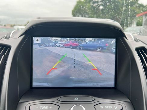 Used 2016 Ford Escape SE w/ Equipment Group 201A AWD/4WD image 8
