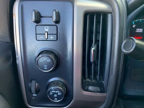 Used 2018 GMC Sierra 3500 Denali image 34