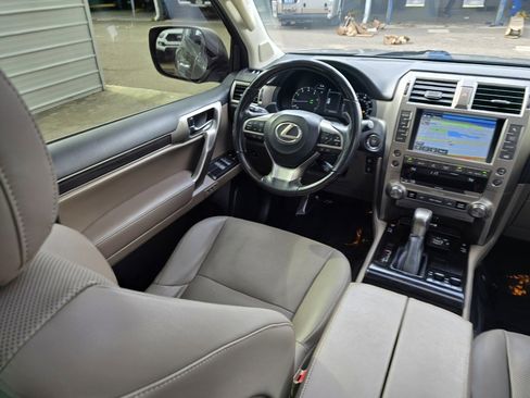 Used 2020 Lexus GX 460 Premium image 41