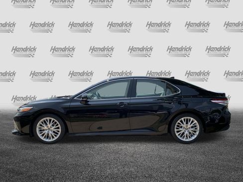 Used 2019 Toyota Camry XLE w/ Navigation Package FWD image 7