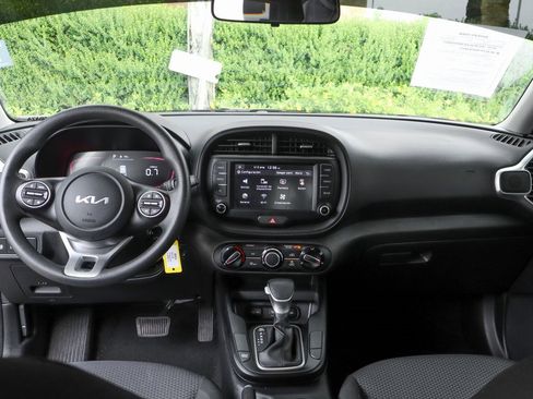 Used 2024 Kia Soul LX w/ Option Group 015 image 26