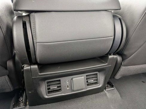 Used 2025 GMC Sierra 1500 SLT RWD image 14