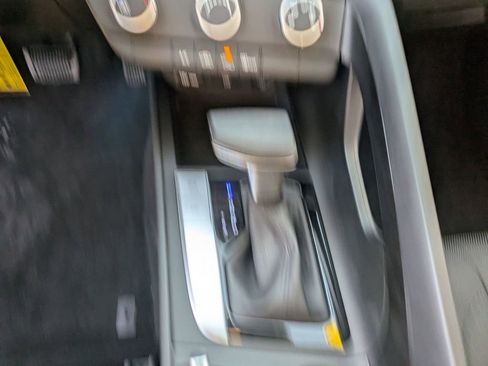 Certified 2023 Hyundai Elantra SE image 17